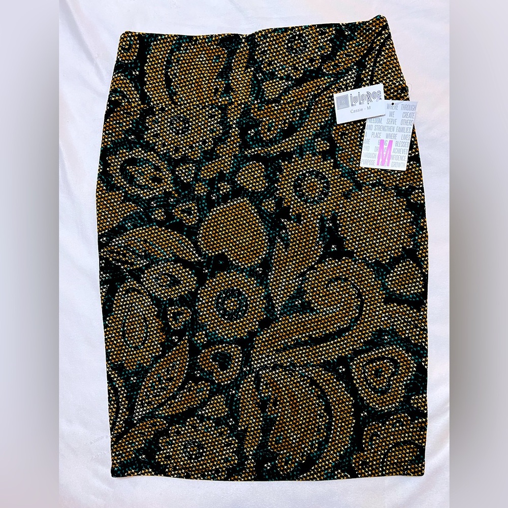 NWT M Cassie Skirt